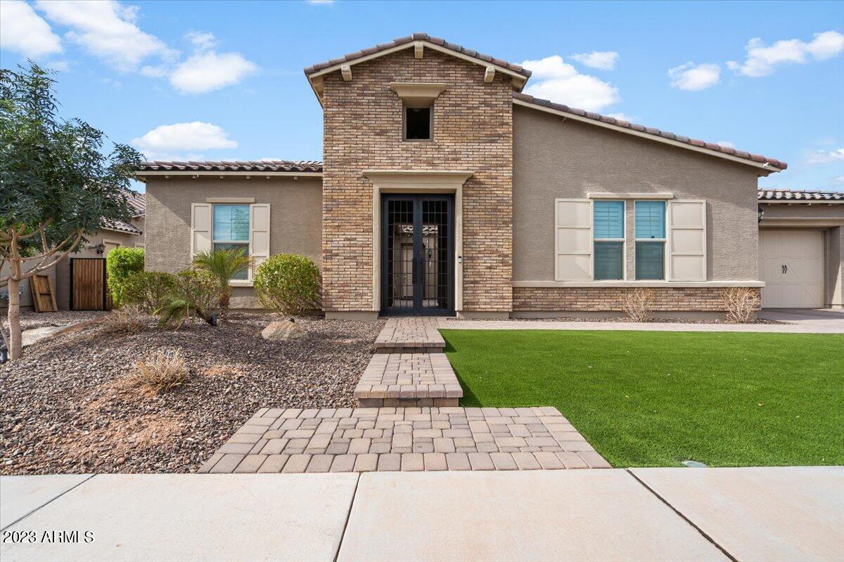 2072 E Trigger Way, Gilbert, AZ 85297