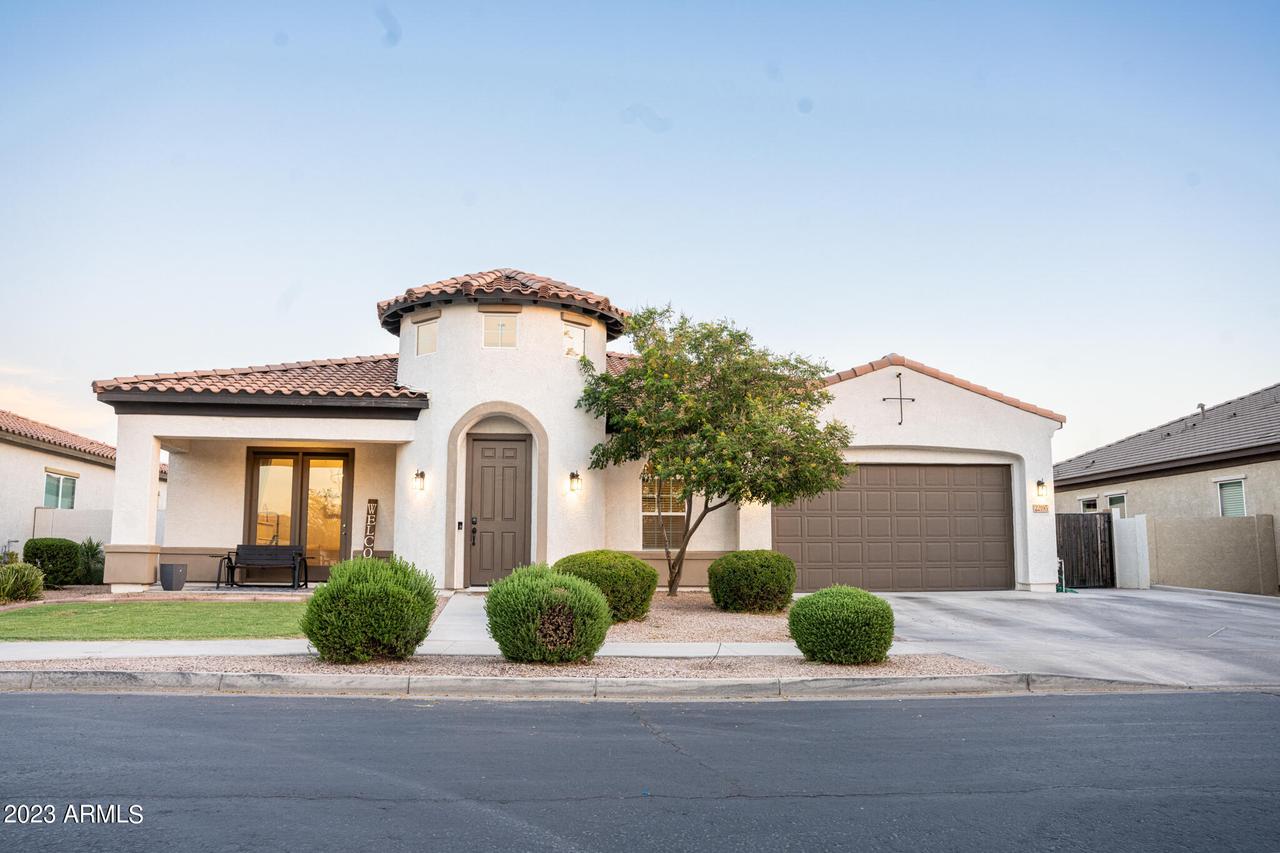 22195 E Creekside Dr., Queen Creek, AZ 85142