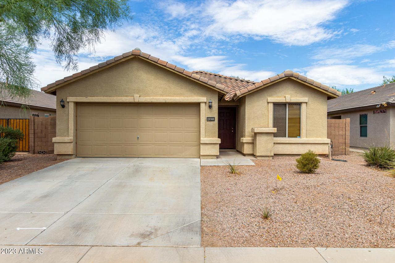 19388 N Falcon Ln., Maricopa, AZ 85138