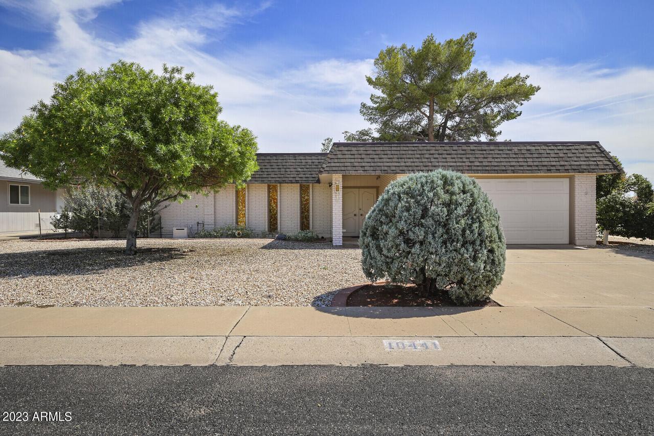 10441 W Twin Oaks Dr., Sun City, AZ 85351