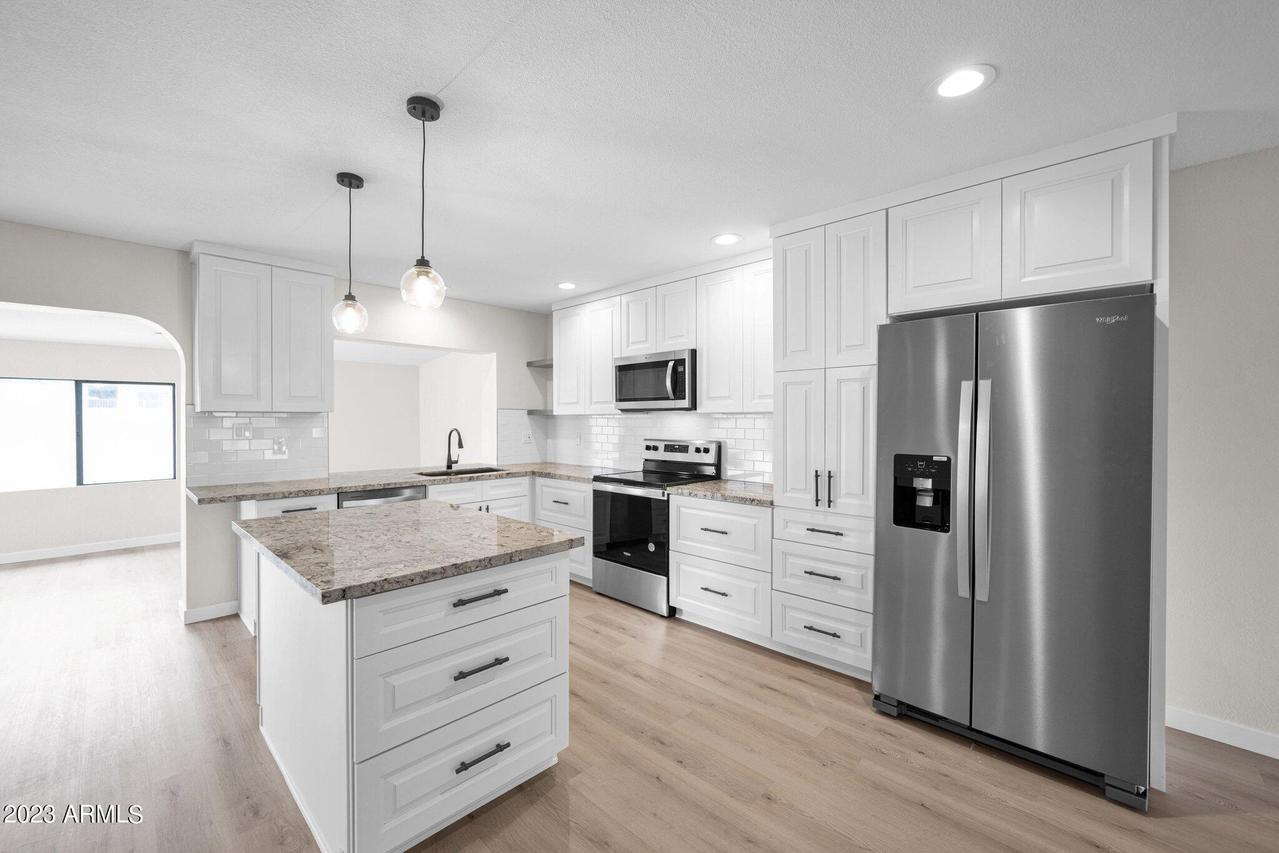 3760 W Acoma Dr., Phoenix, AZ 85053