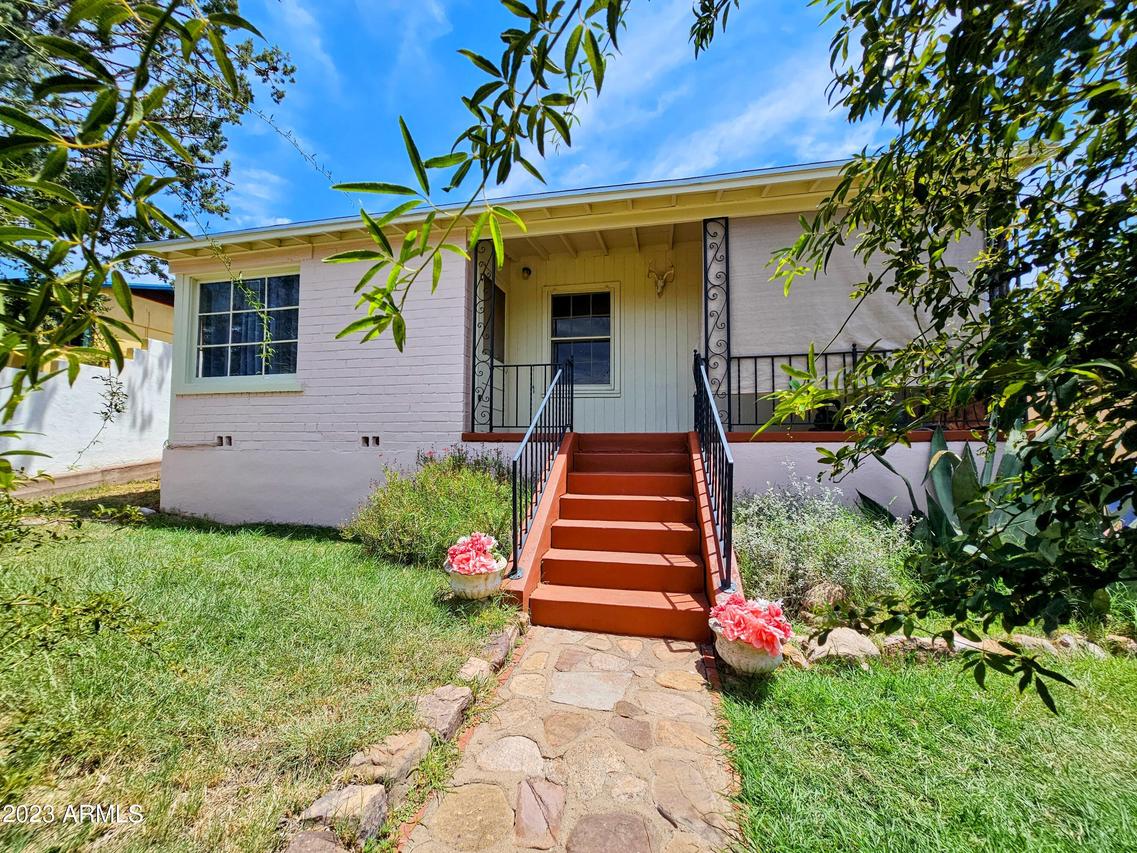 612 Oliver Cir., Bisbee, AZ 85603