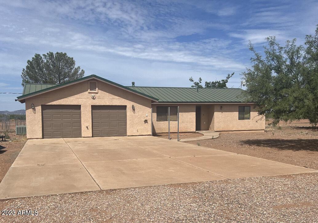 4236 N Kings Hwy., Douglas, AZ 85607
