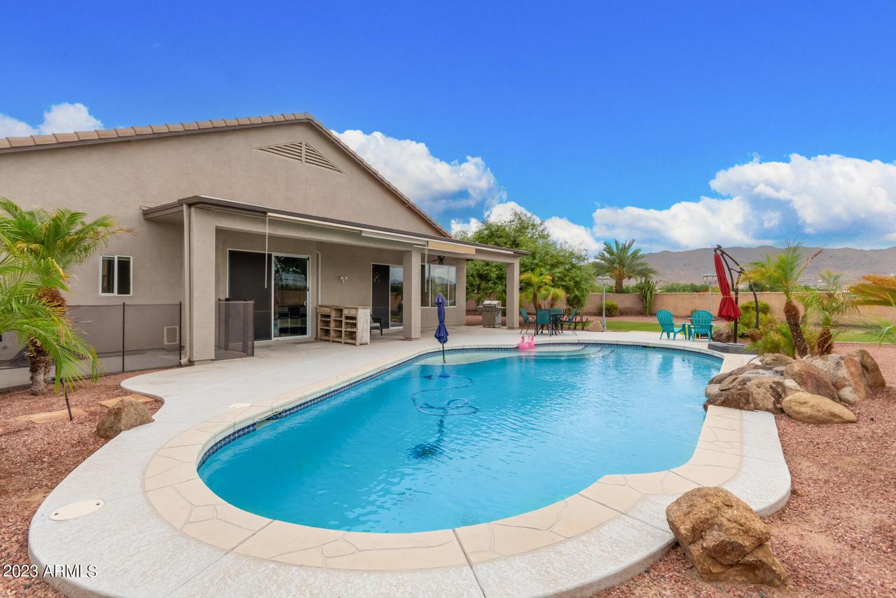 8228 S 33rd Ln., Laveen, AZ 85339