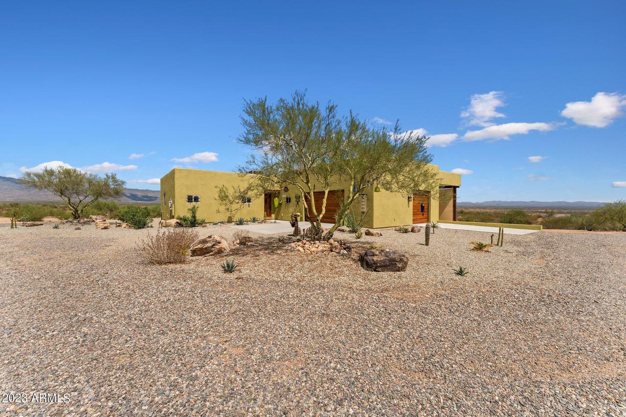 29250 S Luna Vista Dr., Congress, AZ 85332