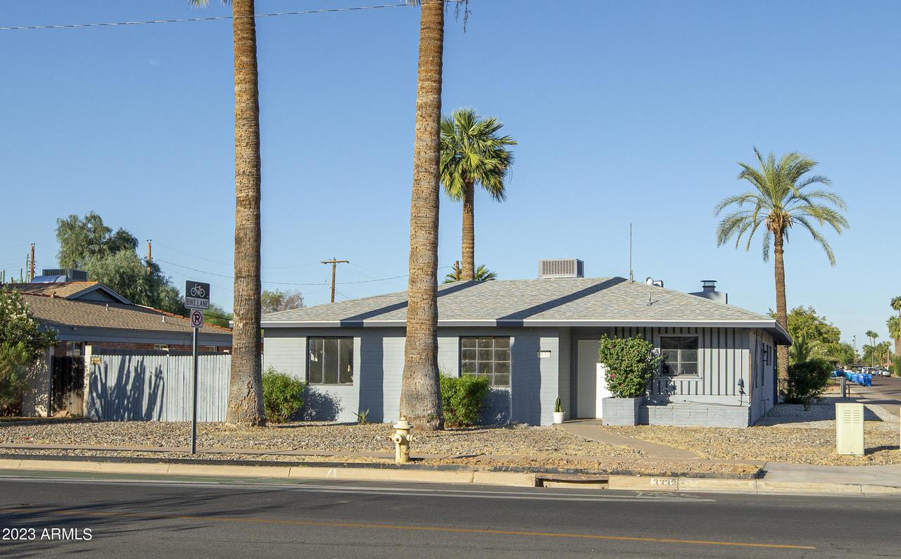 3332 N 15th Ave., Phoenix, AZ 85015