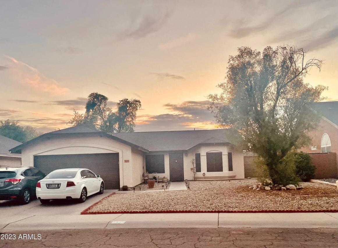 5420 N 80th Dr., Glendale, AZ 85303