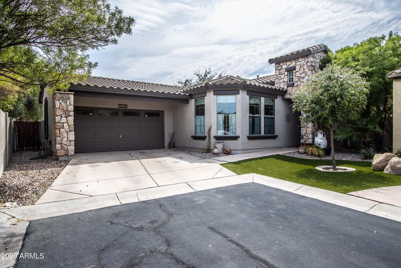 3116 S Lois Ln., Gilbert, AZ 85296