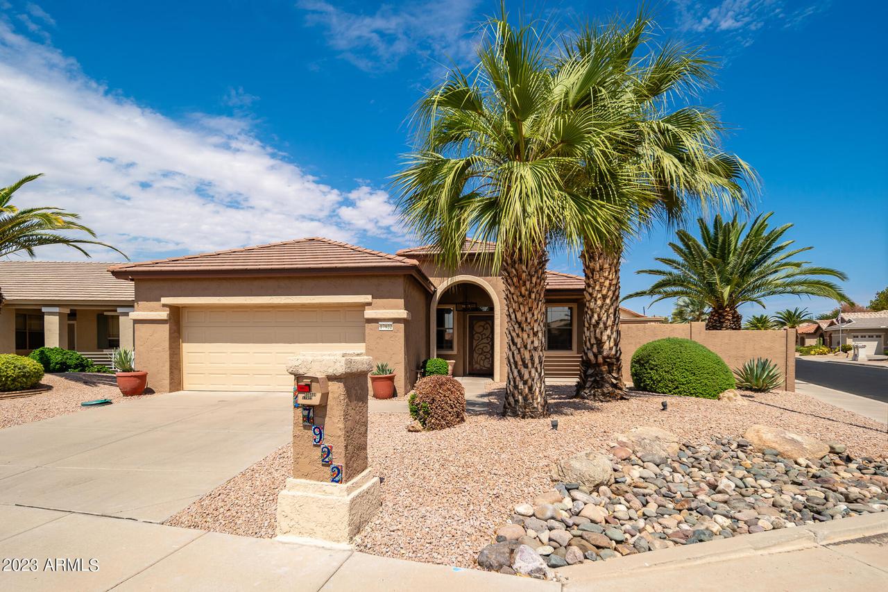 17922 W Deneen Way, Surprise, AZ 85374