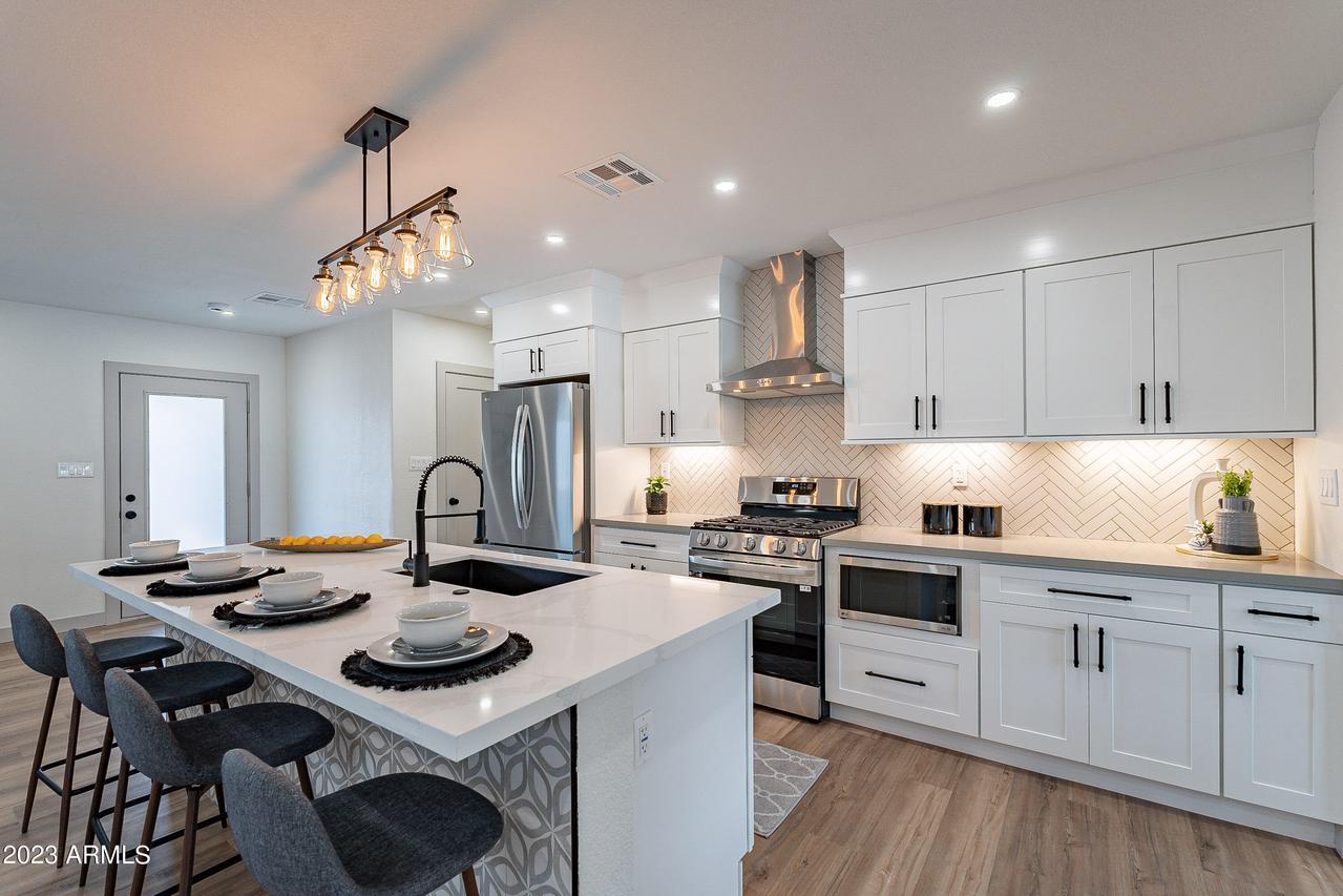 2909 N Evergreen St., Phoenix, AZ 85014