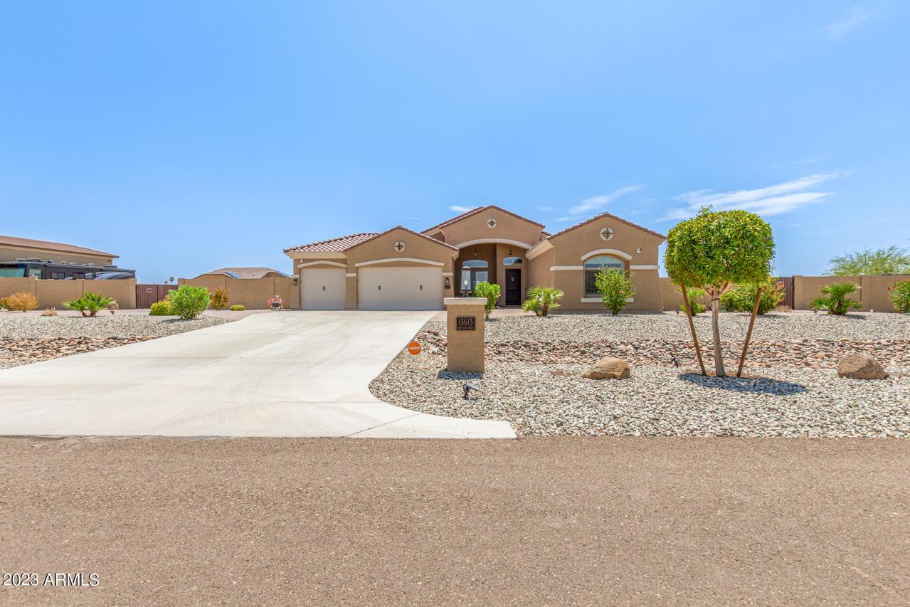 13613 W Tuckey Ct., Glendale, AZ 85307