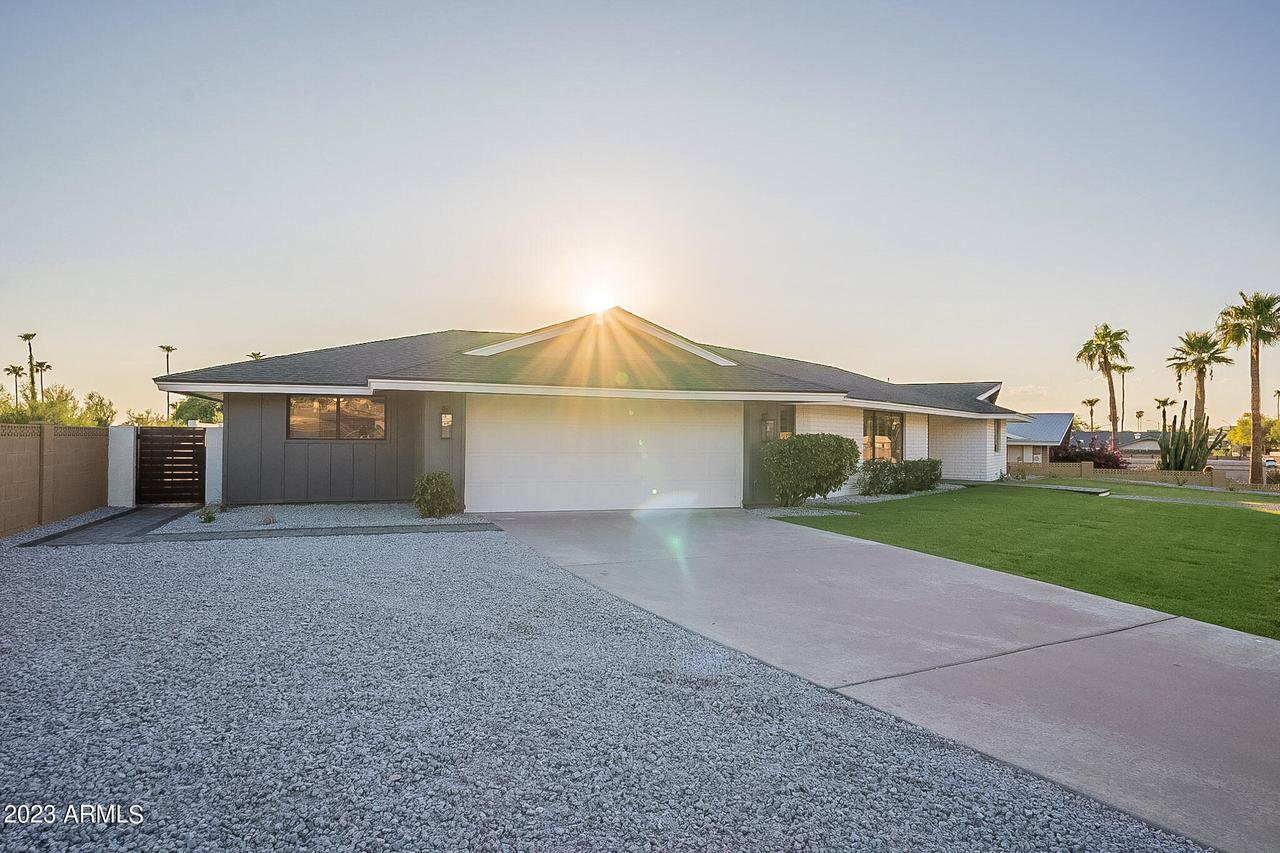 2227 E Lincoln Dr., Phoenix, AZ 85016