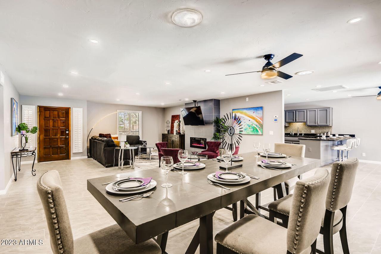 233 W Betty Elyse Ln., Phoenix, AZ 85023