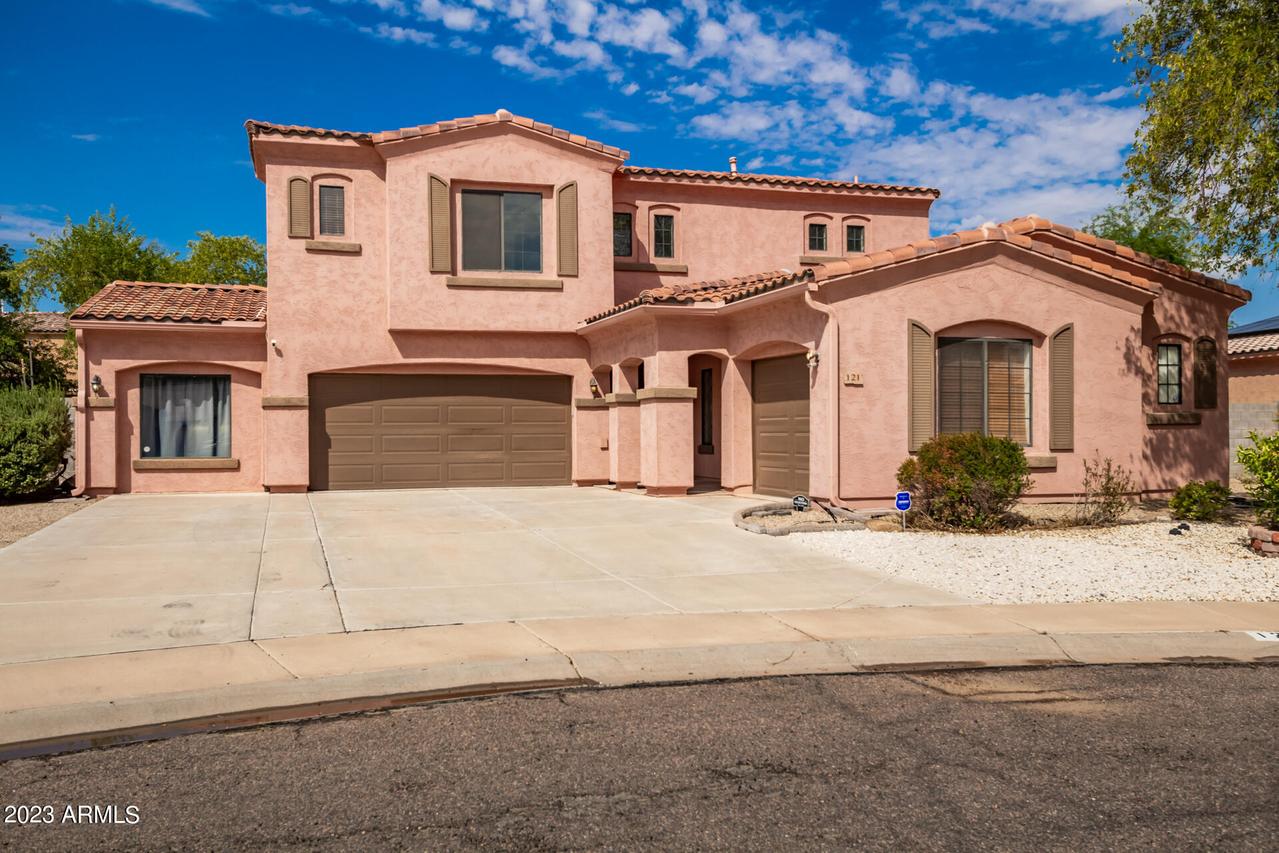 121 N Silverwood Dr., Casa Grande, AZ 85122