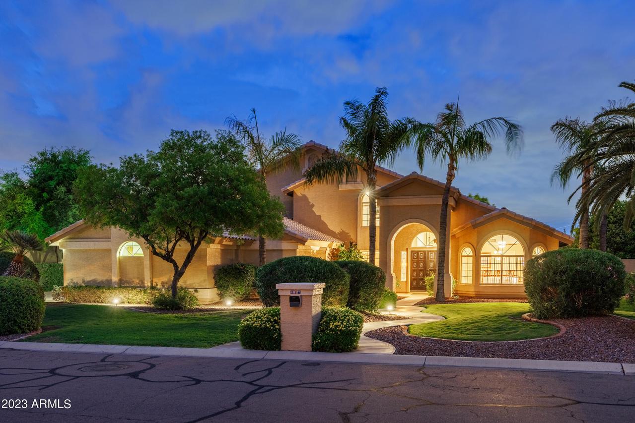 4827 W Desert Hollow Dr., Phoenix, AZ 85083
