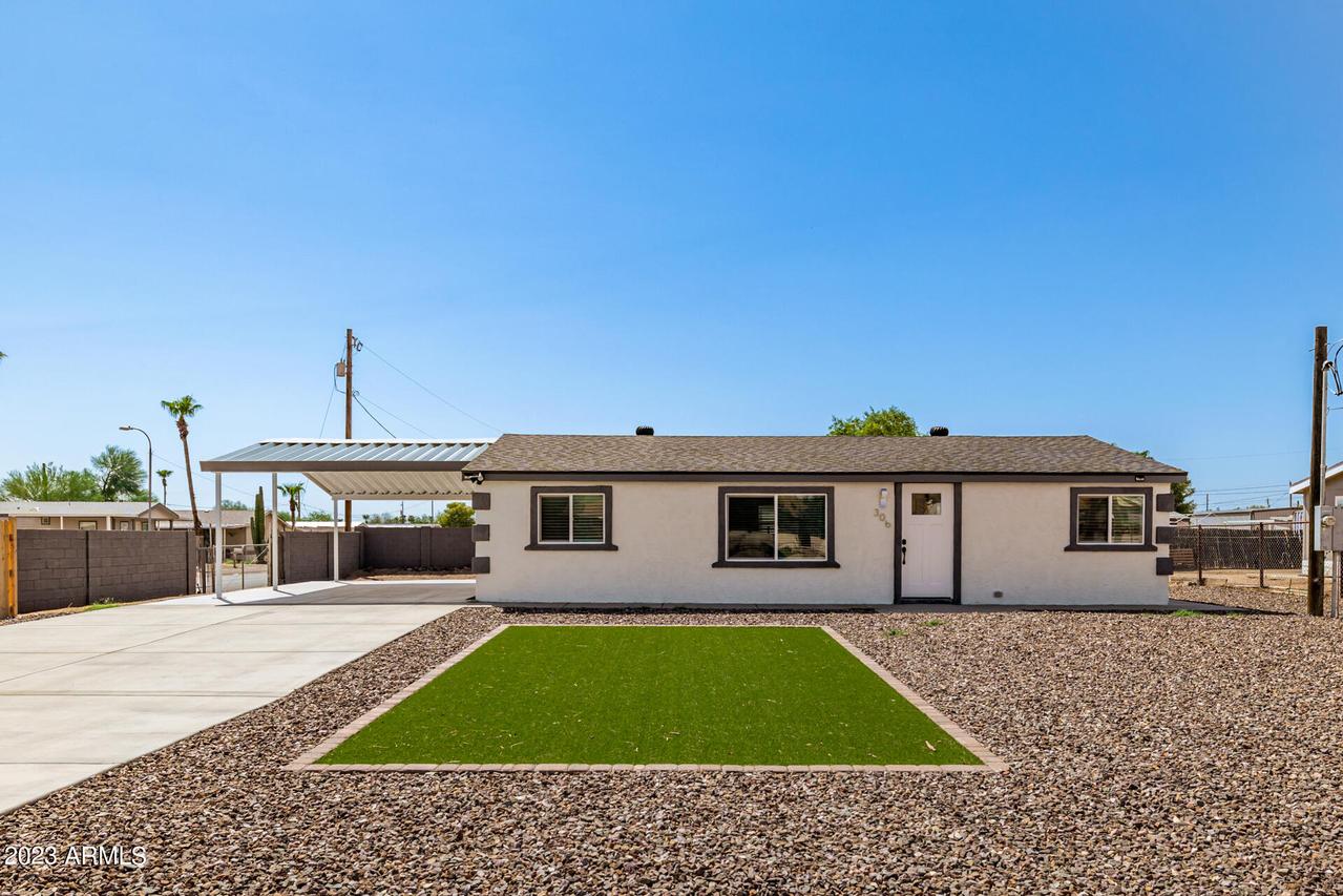 306 N Hawes Rd., Mesa, AZ 85207