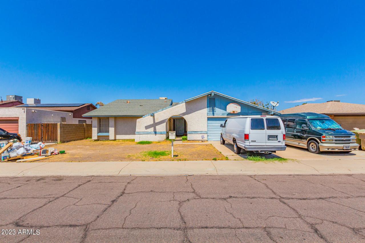 6814 W Denton Ln., Glendale, AZ 85303
