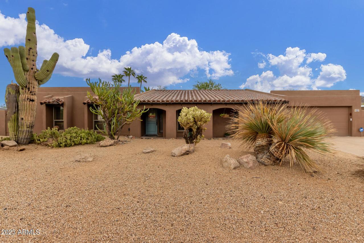 3343 E Hatcher Rd., Phoenix, AZ 85028