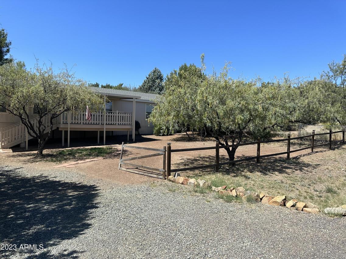 20843 E Prickly Pear Dr., Mayer, AZ 86333