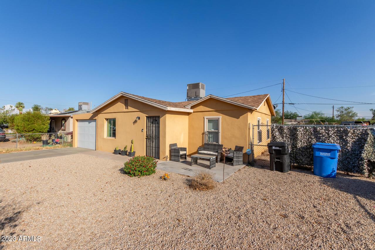 3011 W Adams St., Phoenix, AZ 85009