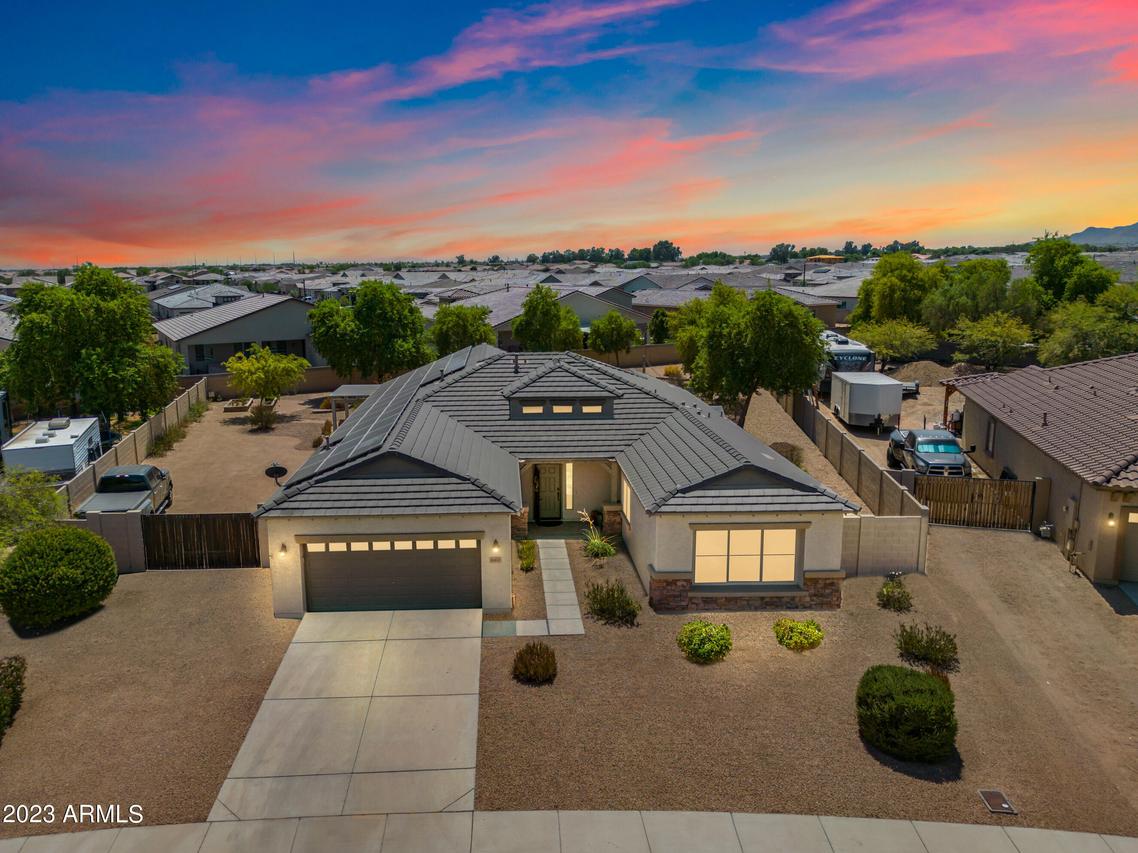 18427 W Colter Ct., Litchfield Park, AZ 85340