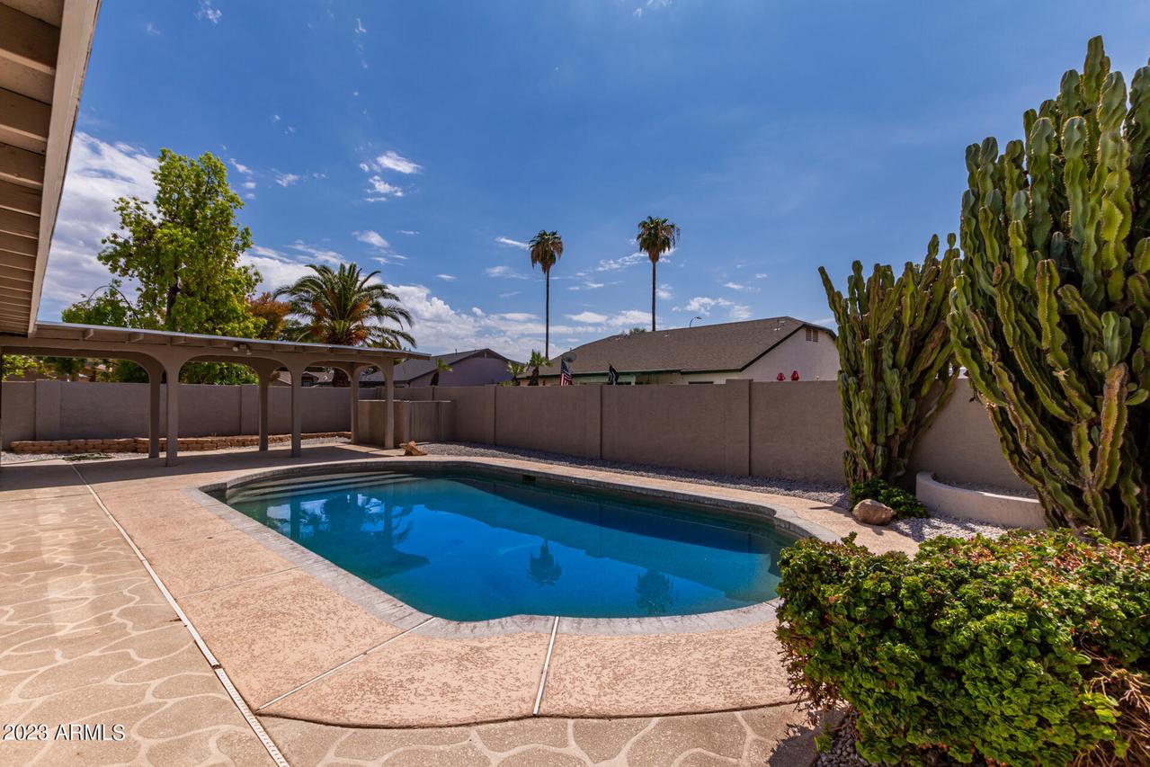 8539 W Mclellan Rd., Glendale, AZ 85305