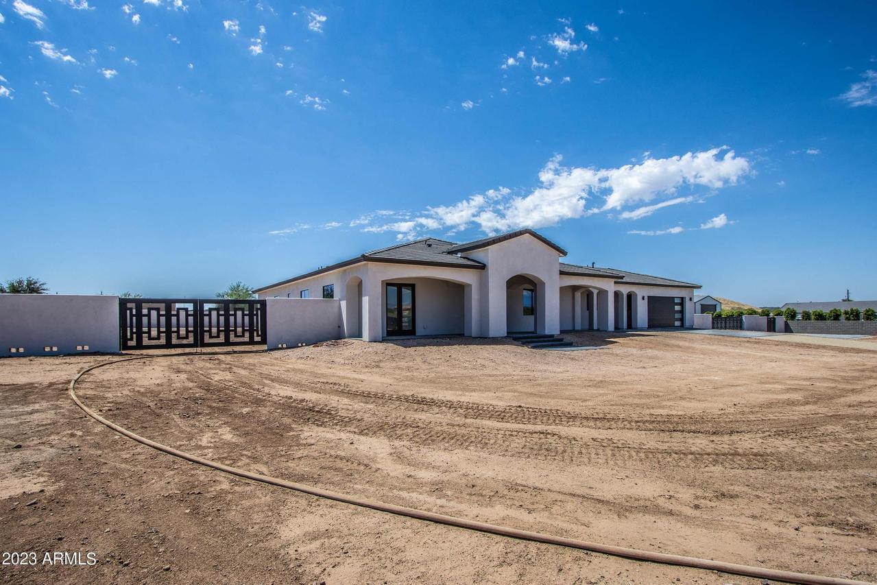 37315 N 17th Ave., Phoenix, AZ 85086