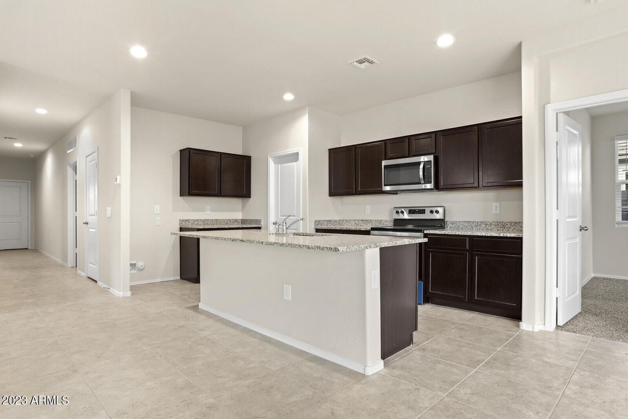 18635 W Buckskin Tr., Surprise, AZ 85387