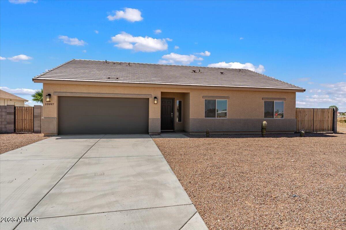 10997 W Cambria Cir., Arizona City, AZ 85123
