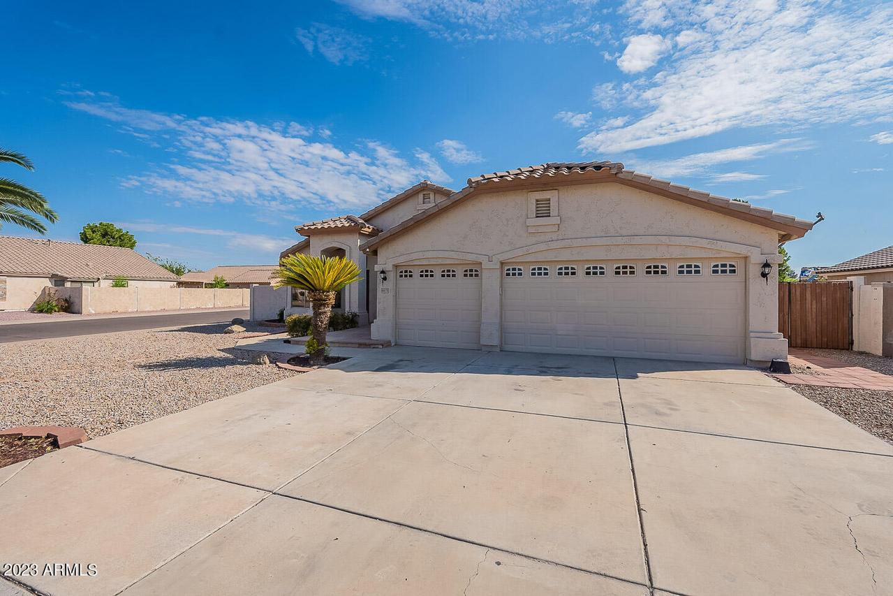 6417 N 84th Ln., Glendale, AZ 85305
