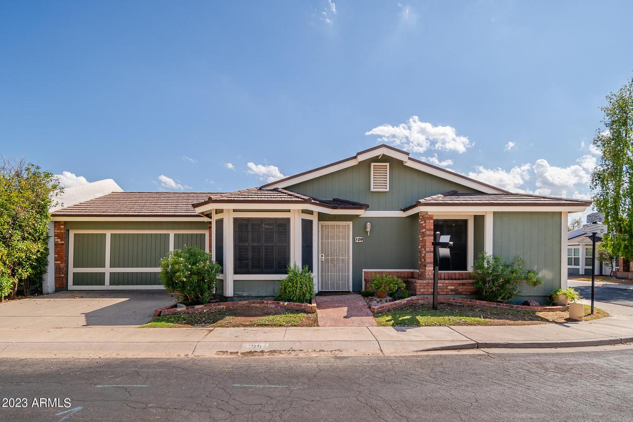 109 E Campo Bello Dr., Phoenix, AZ 85022