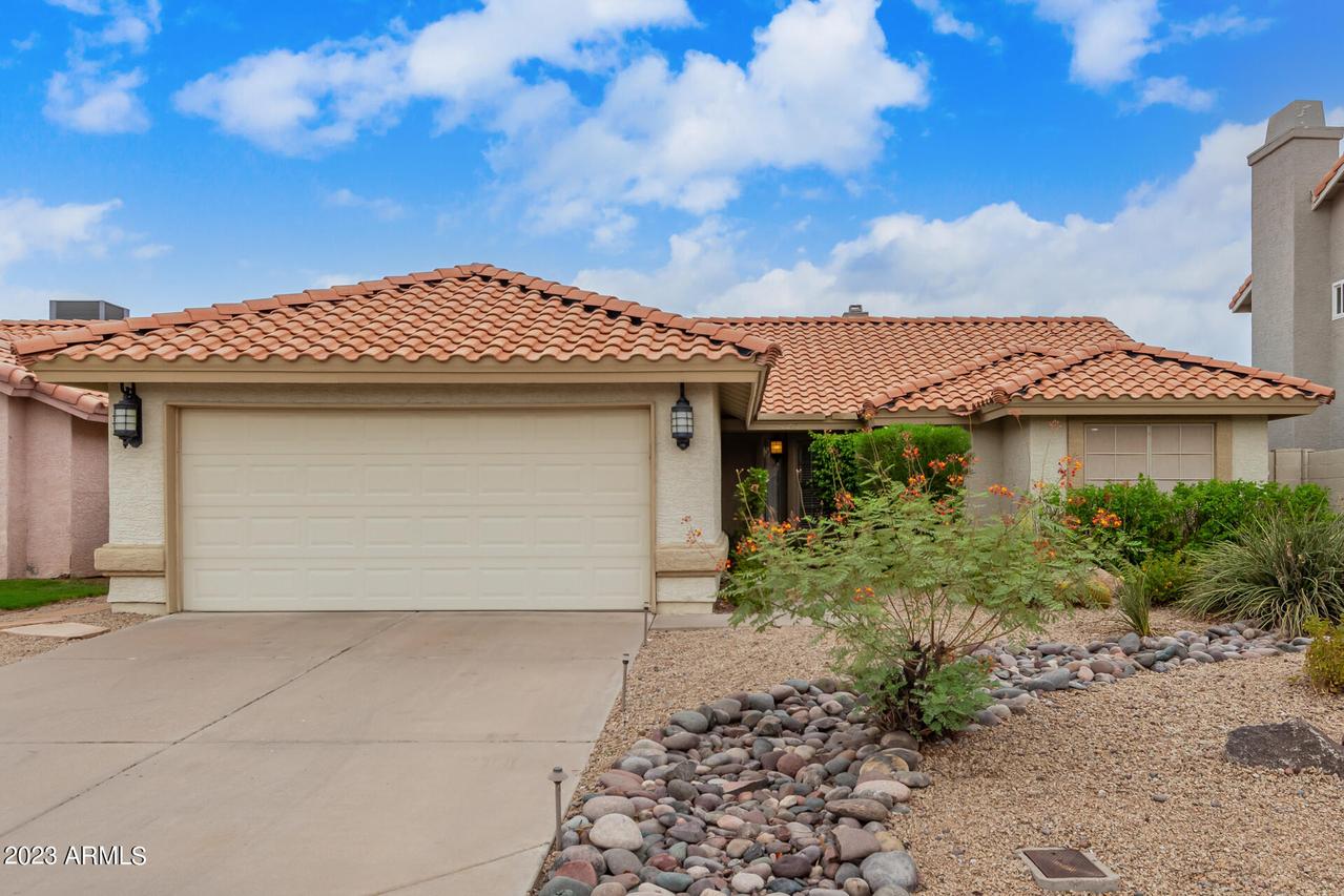 4232 E Amberwood Dr., Phoenix, AZ 85048