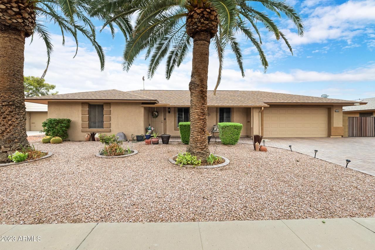 15821 N 110th Ave., Sun City, AZ 85351