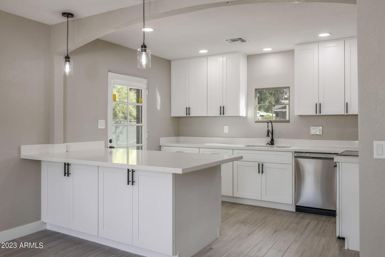 635 E 2nd St., Mesa, AZ 85203