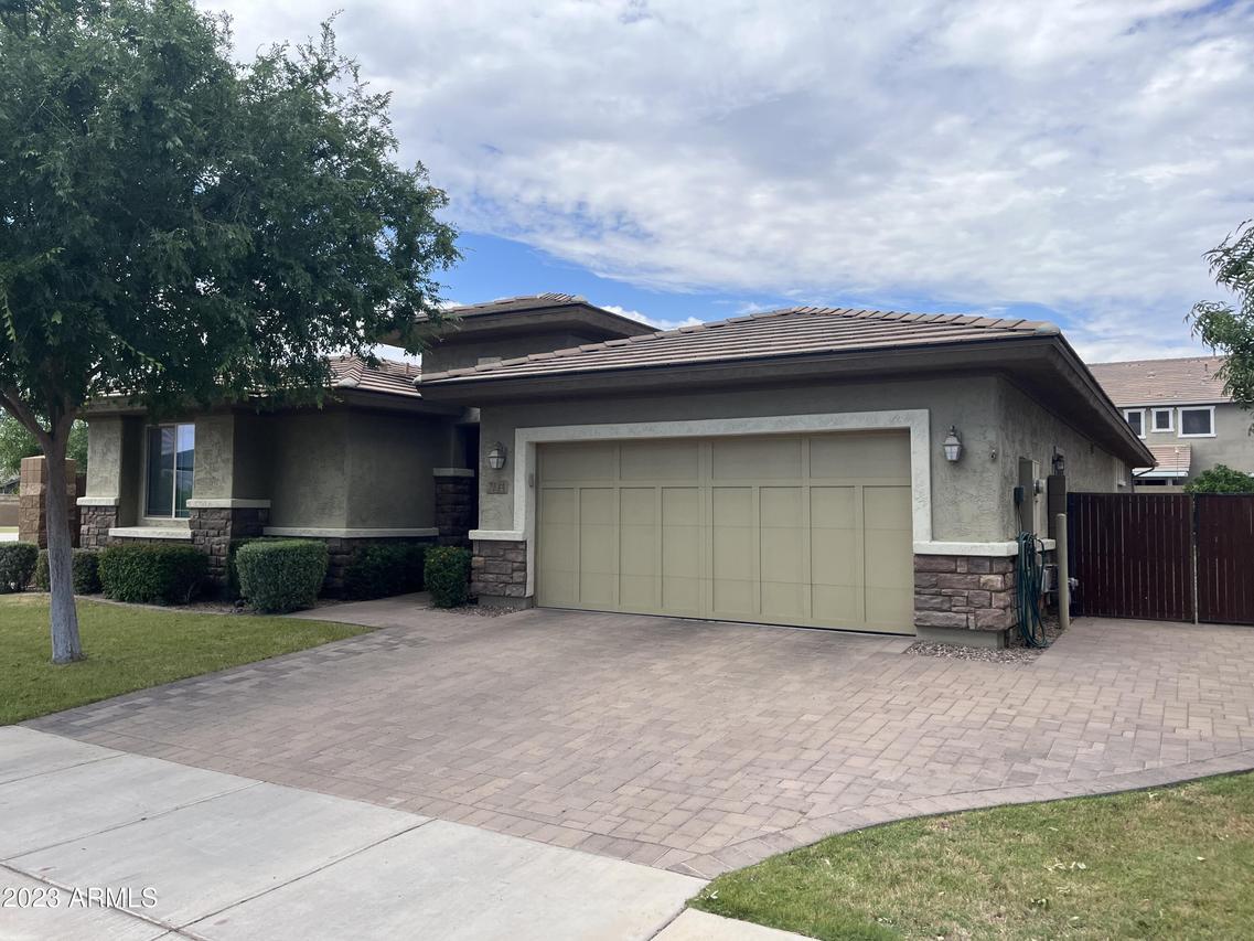 7334 E Plata Ave., Mesa, AZ 85212