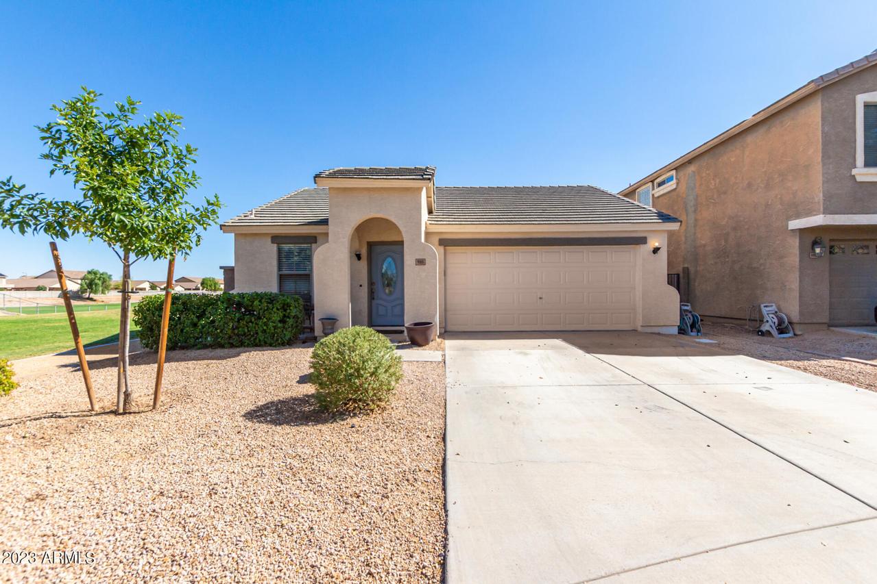 985 W Vineyard Plains Dr., San Tan Valley, AZ 85143