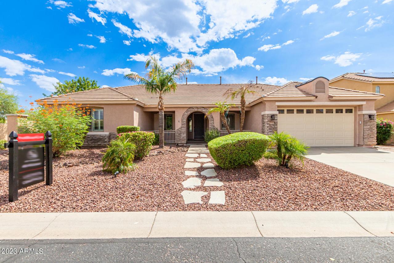 5703 W Robb Ln., Glendale, AZ 85310