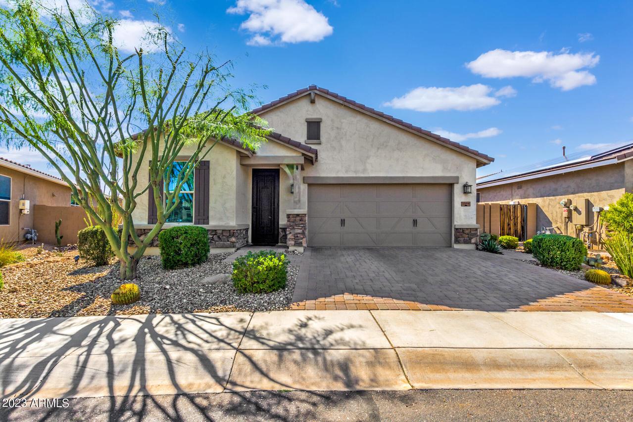 33816 N 30th Dr., Phoenix, AZ 85085