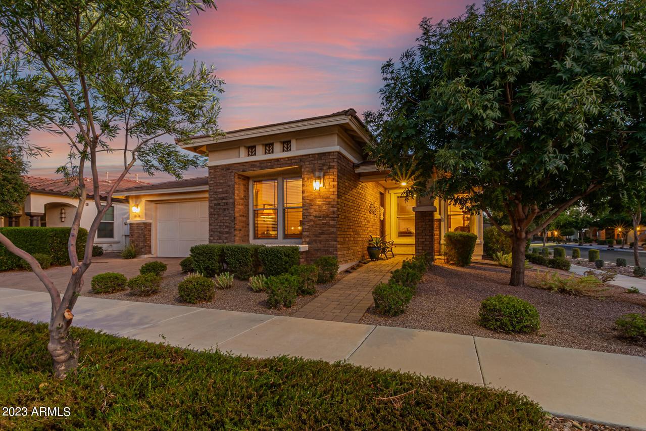 10049 E Thornbush Ave., Mesa, AZ 85212