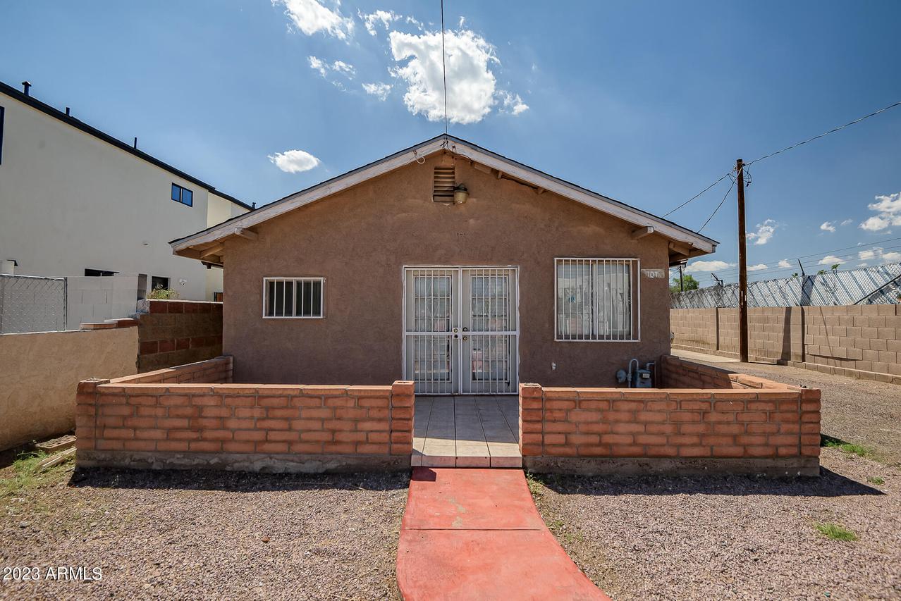 707 E Roma Ave., Phoenix, AZ 85014