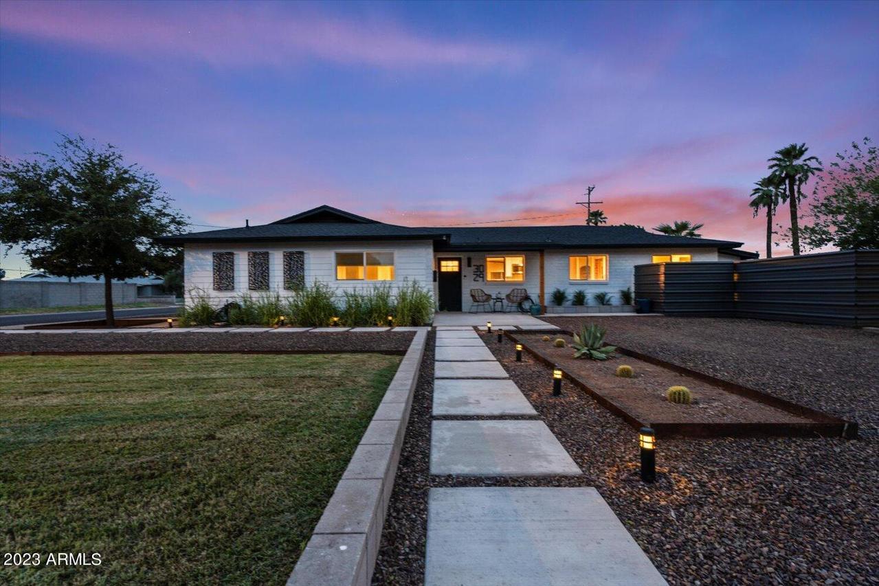 3029 E Glenrosa Ave., Phoenix, AZ 85016