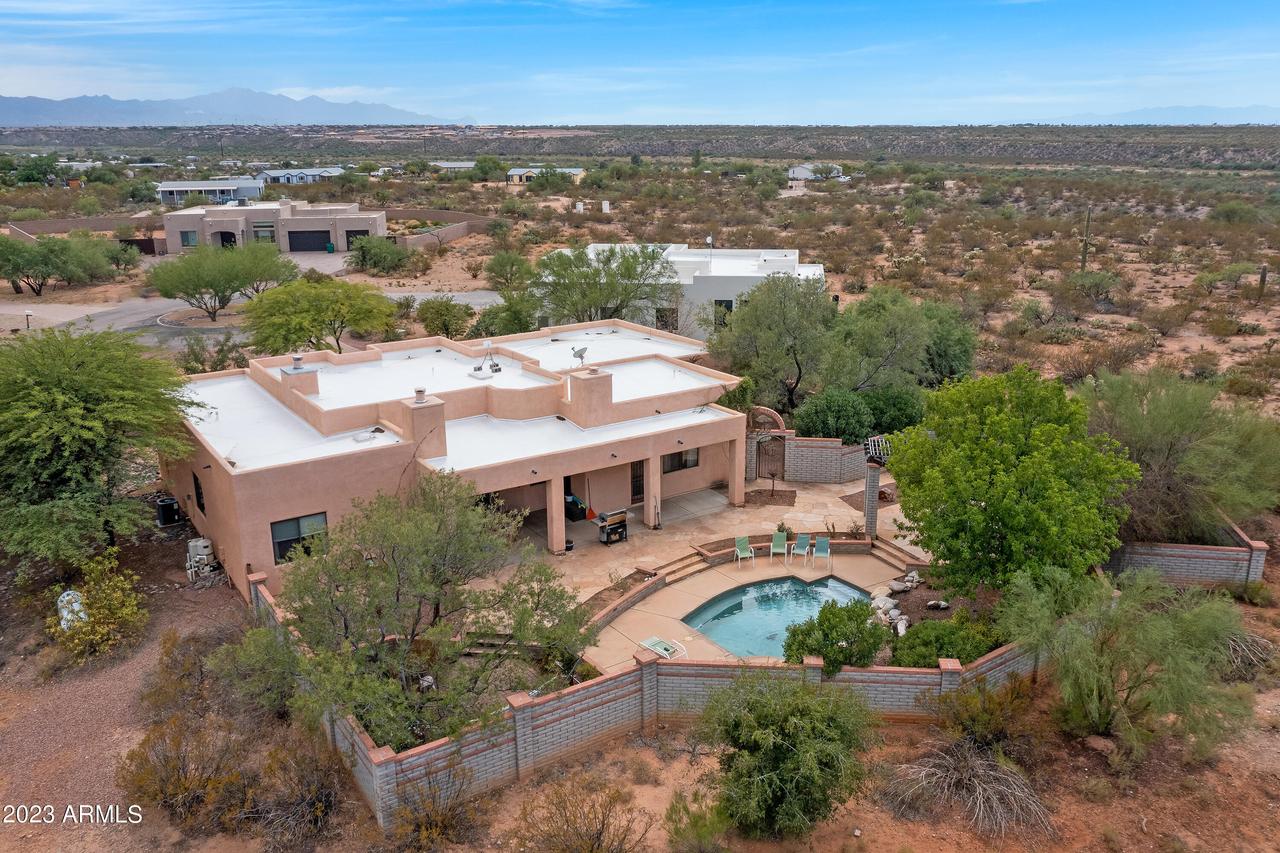 9018 S Halana Ln., Vail, AZ 85641