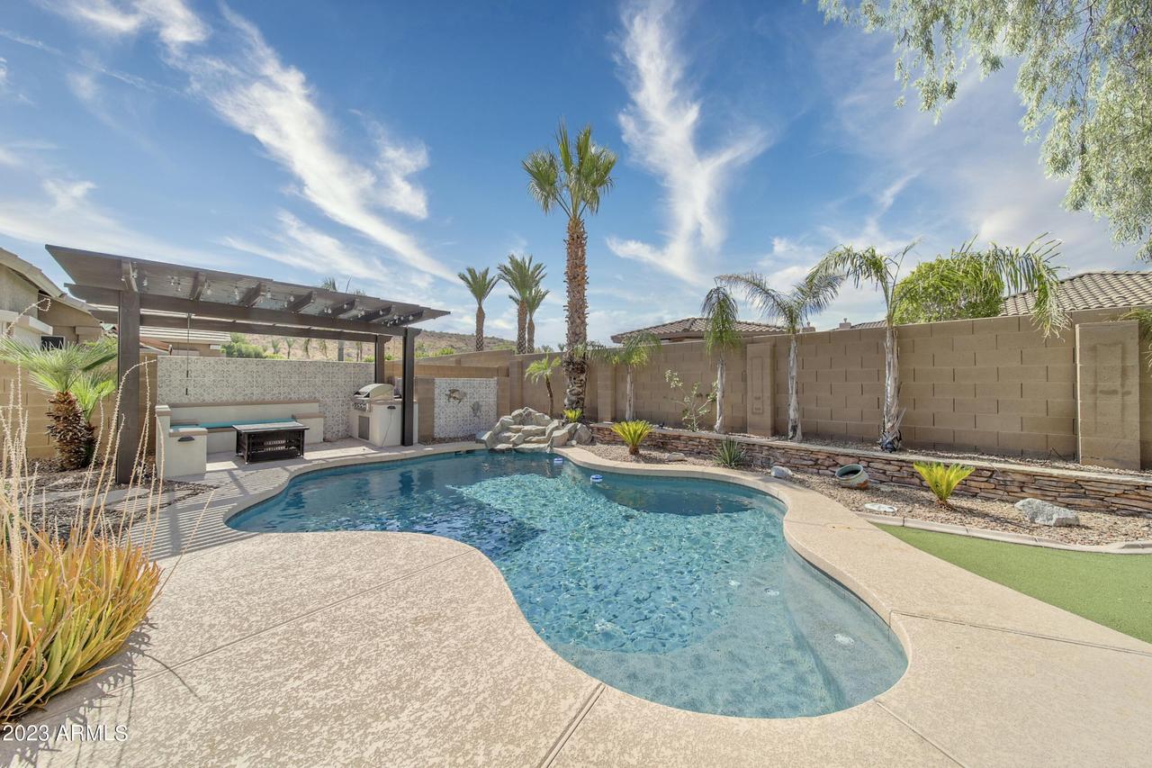 6505 W Misty Willow Ln., Glendale, AZ 85310