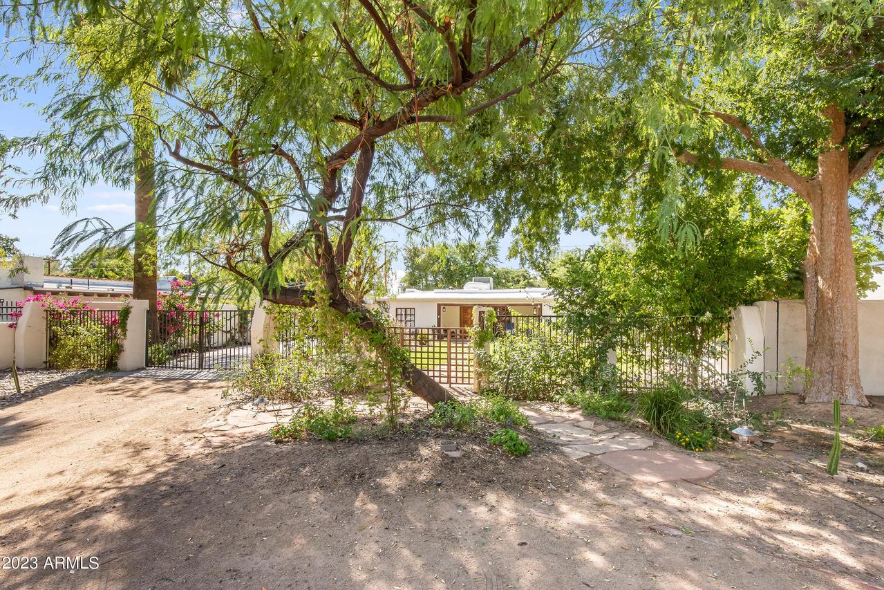 3122 N 27th St., Phoenix, AZ 85016