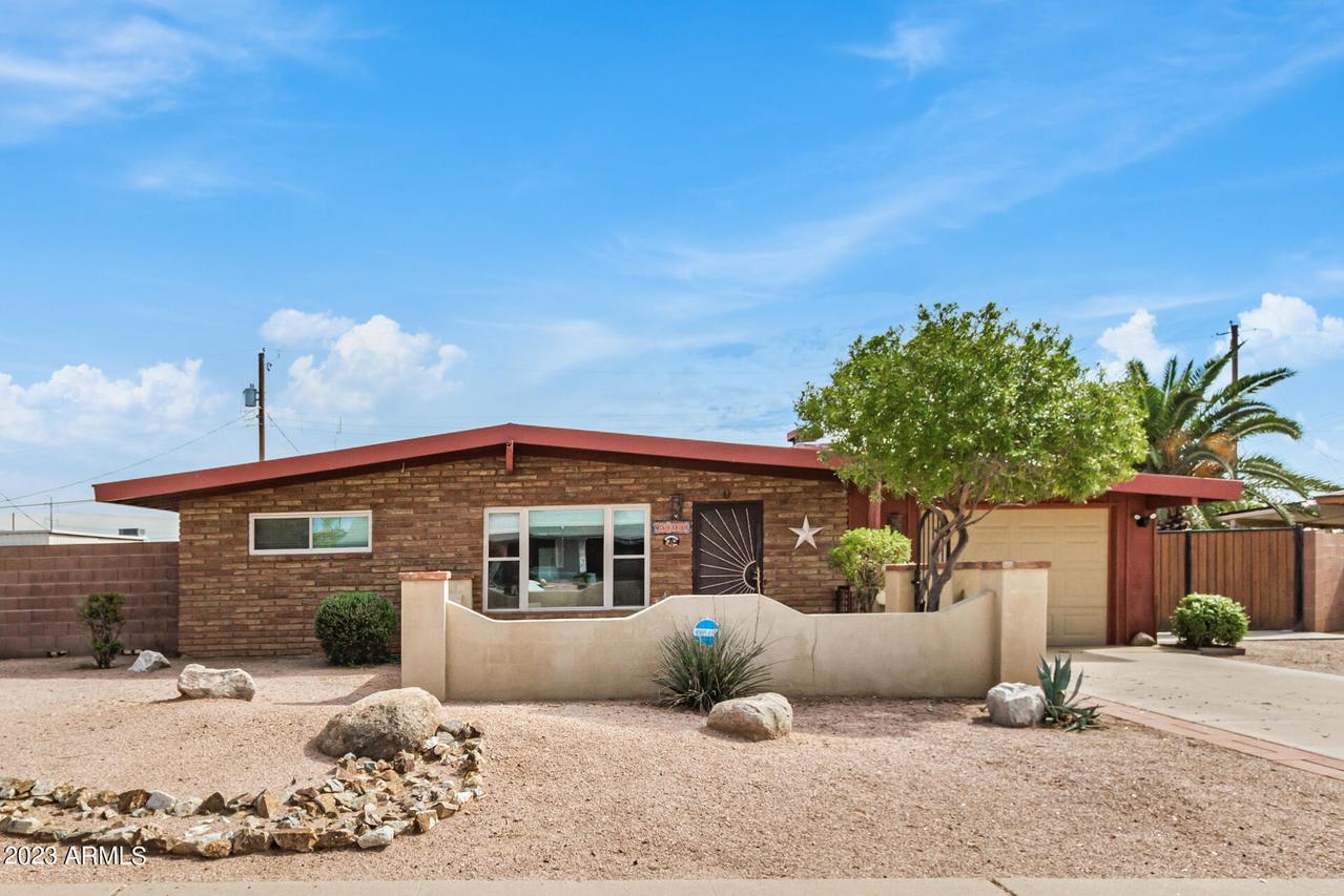 5409 E Colby St., Mesa, AZ 85205