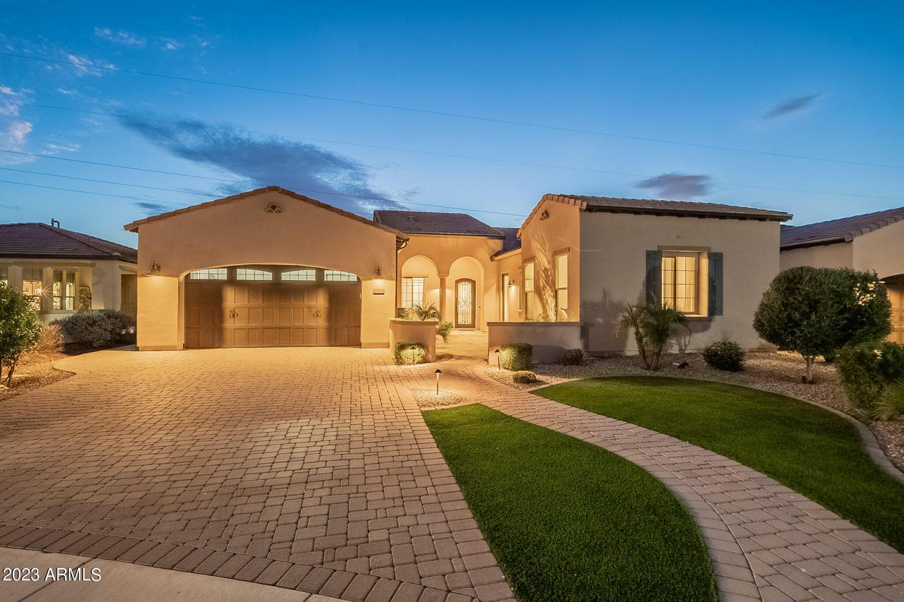 35602 N Sunset Tr., San Tan Valley, AZ 85140