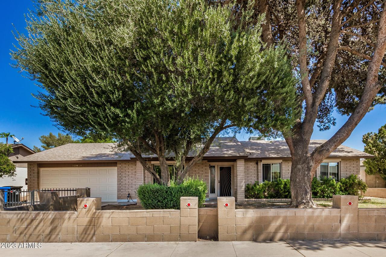 12421 N 49th Ave., Glendale, AZ 85304