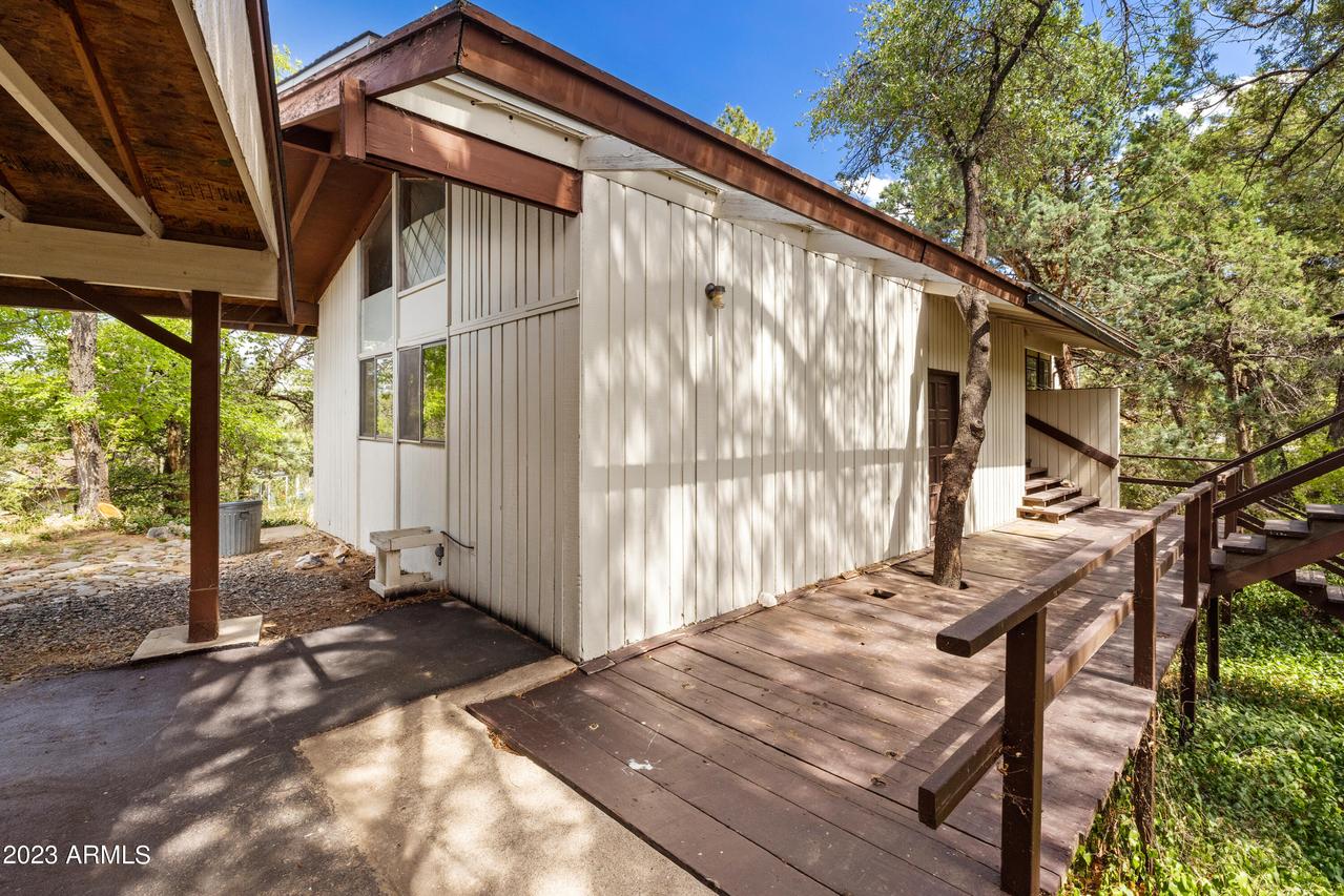 1060 Country Club Dr., Prescott, AZ 86303