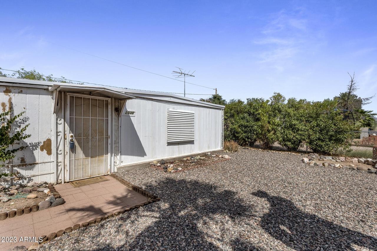 2030 W Gregory St., Apache Junction, AZ 85120