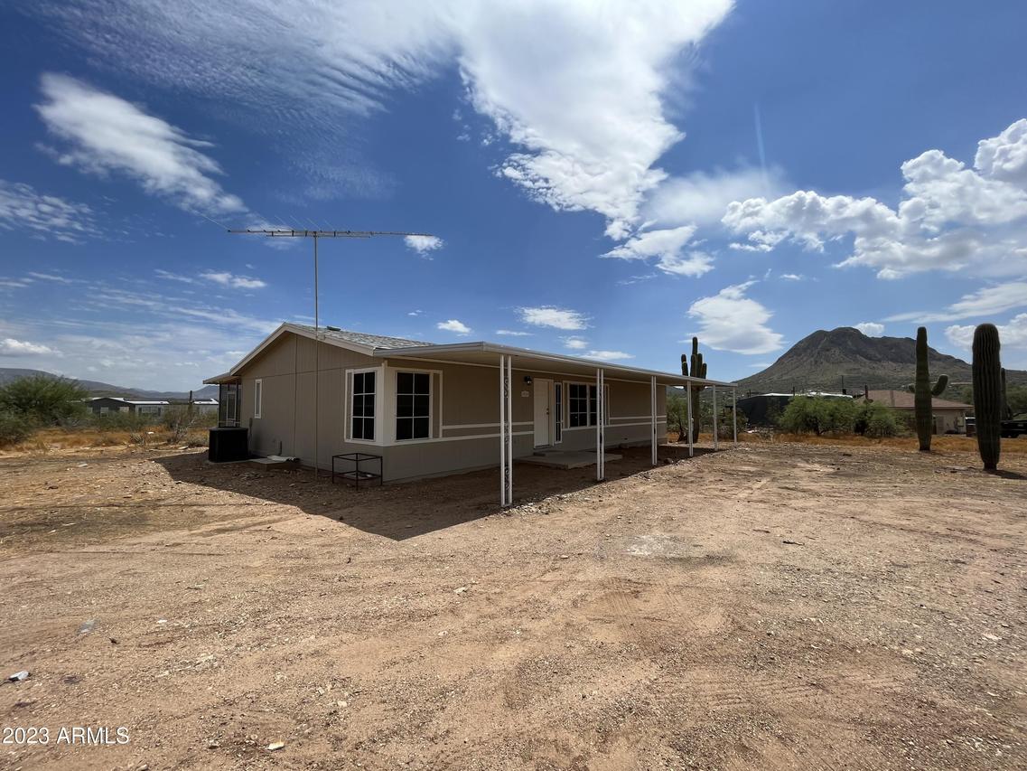 48309 N 31st Ave., New River, AZ 85087